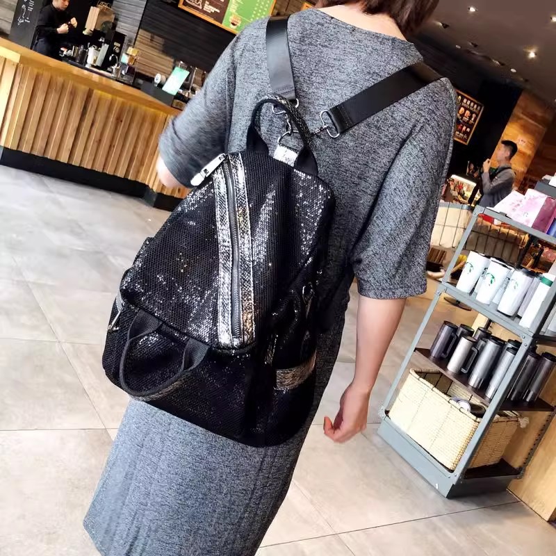 Luxury Zipper Bags - حقائب ظهر من الترتر النايلون للنساء
