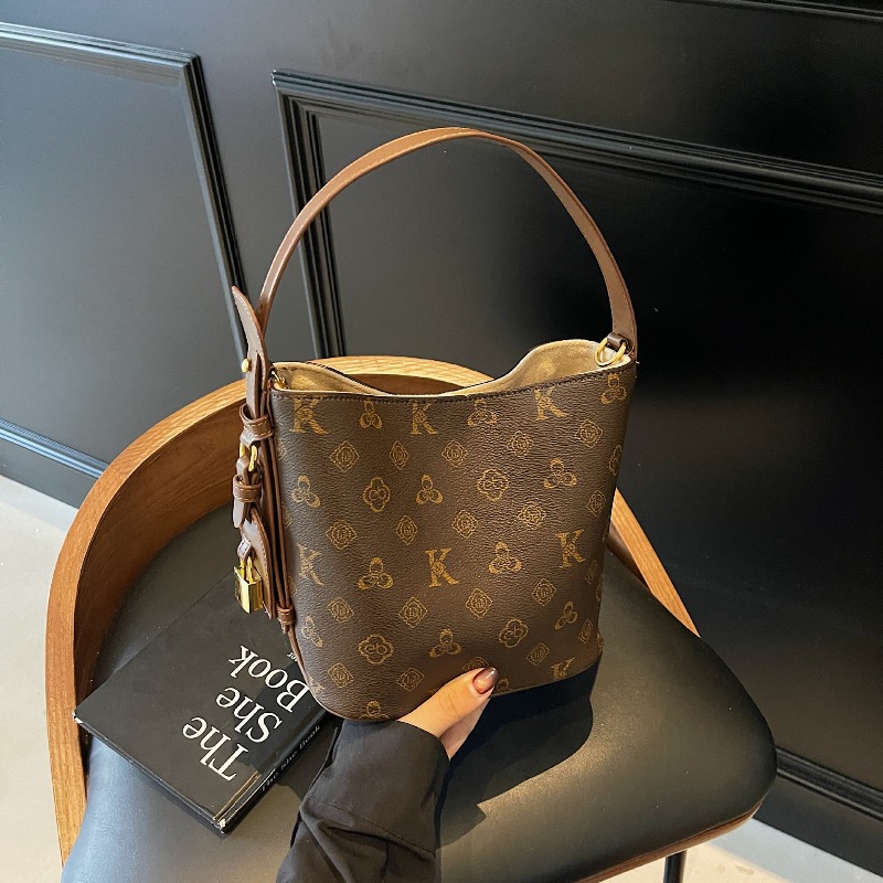 Luxury Bags Sale - حقيبة يد جديدة بتصميم ريترو مطبوعة،