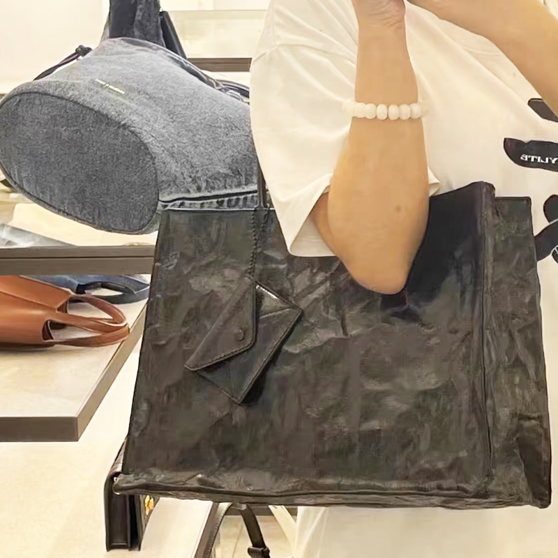 أكياس محفورة على ورق كرافت الك - مراجعة Luxury Bags Tote وسعره
