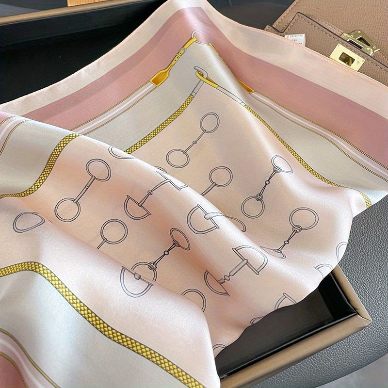 وشاح مربع فاخر من الحرير الخال - مراجعة Luxury Bags And Accessories وسعره
