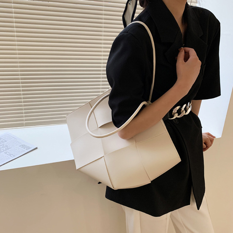 الفاخرة حقيبة كبيرة مفتوحة من  - مراجعة Luxury Bags Tote وسعره