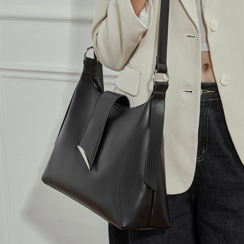 حقائب كتف كبيرة من جلد البقر ا - مراجعة Luxury Bags Tote وسعره