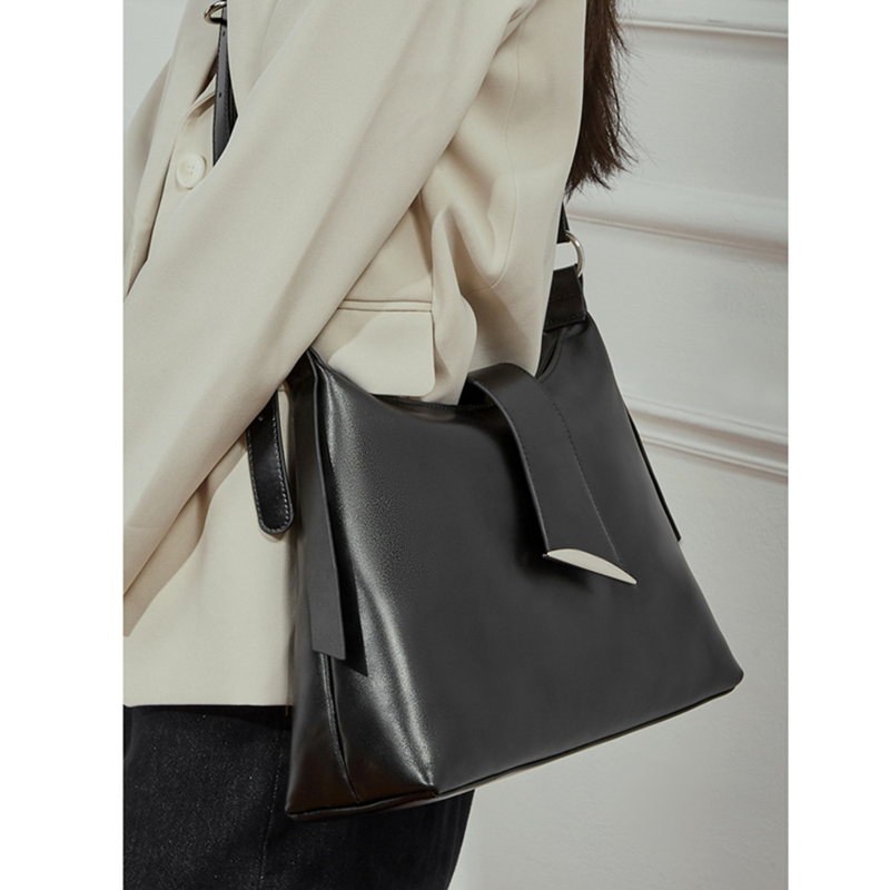 حقائب كتف كبيرة من جلد البقر ا - مراجعة Luxury Bags Tote وسعره