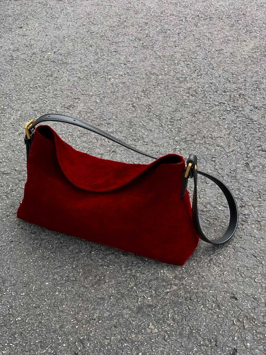 حقيبة كتف واحدة من جلد الغزال  - مراجعة Luxury Bags Sale وسعره