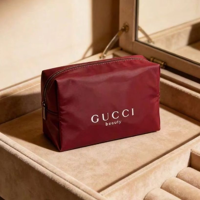 حقيبة غوتشي من القماش الأحمر ا - مراجعة Luxury Bags Gucci وسعره