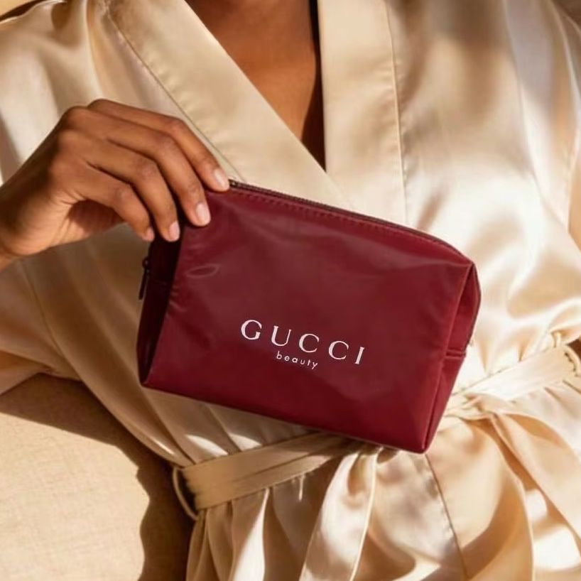 حقيبة غوتشي من القماش الأحمر ا - مراجعة Luxury Bags Gucci وسعره